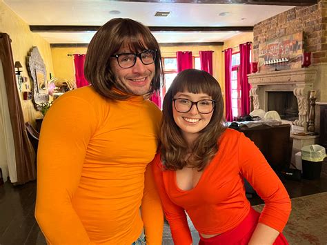 Leana Lovings 💕 On Twitter Which One Makes A Better Velma Me Or