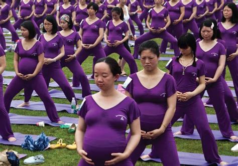 largest prenatal yoga class china breaks guinness world records record