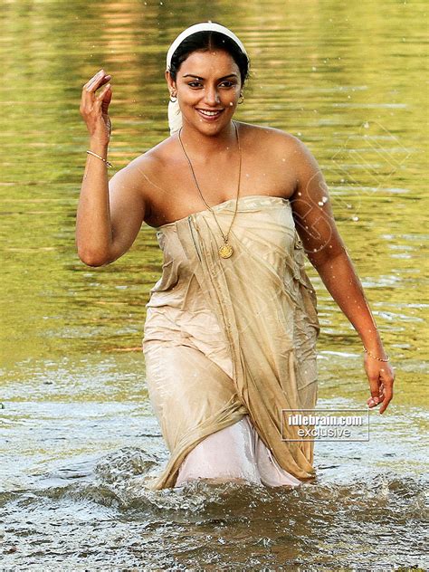 Swetha Menon Photo Gallery Telugu Cinema Actress
