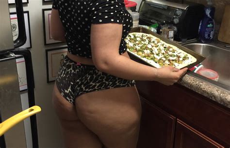 i came home to this booty making a pizza porn pic eporner