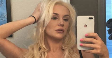 ‘no Shame’ Courtney Stodden Shows Off Ginormous Assets In Sizzling Snap