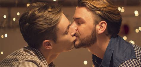 French Kissing Is A Throat Gonorrhea Risk Factor For Gay