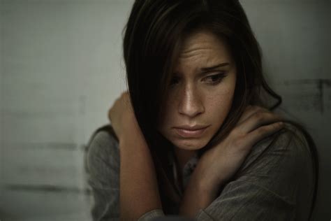 signs you re in an emotionally abusive relationship and how to get help