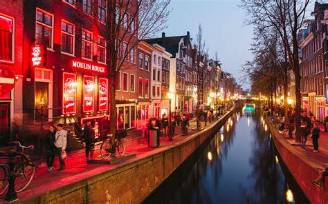 5 reasons to visit amsterdam girl on planes