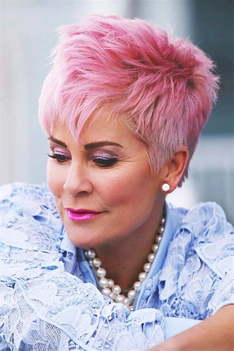80 Classic And Elegant Short Hairstyles For Women Over 50