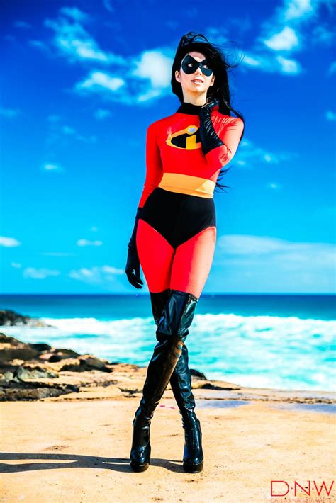 animation disney movie the incredibles character violet parr cosplay megan mobley aka