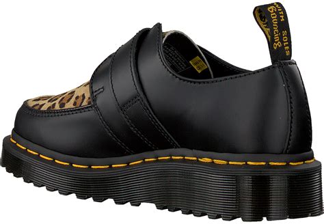 zwarte dr martens instappers ramsey monk omoda