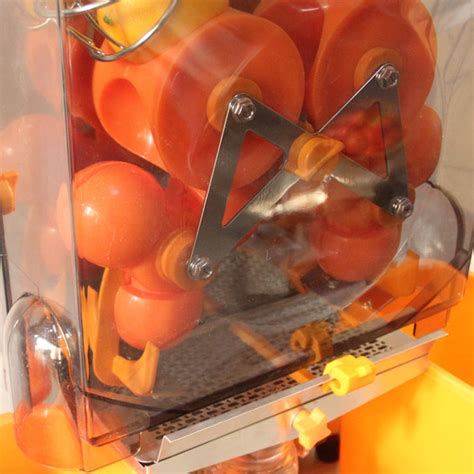 เครื่องคั้นน้ำผลไม้อัตโนมัติขนาดเล็กสีส้มมะนาวคั้นน้ำผลไม้ 2000e 2 220v