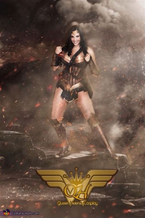 Gal Gadot Wonder Woman Costume Photo 3 3