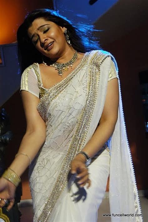 Aarthi Agarwal In Sexy White Saree Enterntment