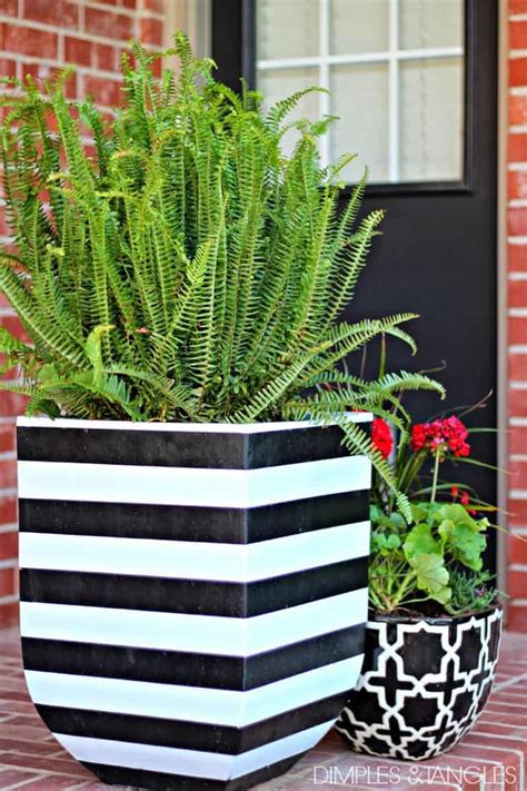 Timeless and Chic: Creative Black and White DIY Decor Ideas