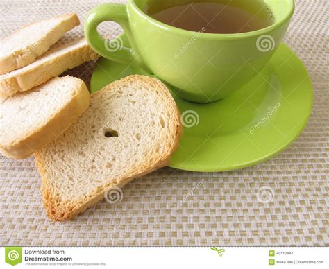 thee en tweemaal gebakken kernachtig brood stock afbeelding image  bakkerij gespeld