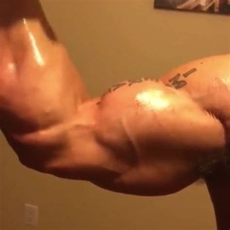 Verbal Muscle Hunk Shows Off Body And Huge Cock No Cum Xhamster