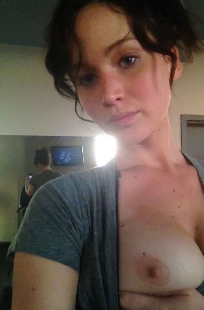 jennifer lawrence nude topless flash boobs big tits selfie leaked celebrity leaks scandals sex