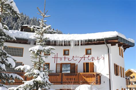 hotel des alpes selva val gardena winter holiday   dolomites