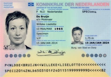 nederlands paspoort yara jaidy heeft eindelijk een   haar paspoort mijn lichaam  een mix