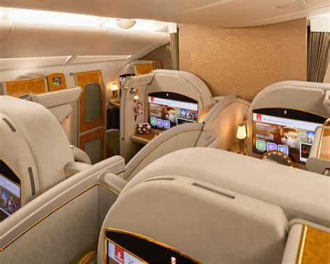 emirates expands  global network   face  growing demand