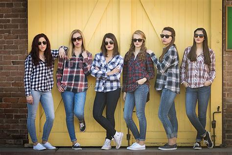 flannel shirts group portraits group photos sorority pictures college photos urban portraits