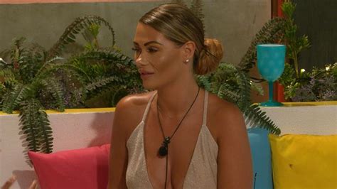 love island s shaughna phillips appeared on celebs go