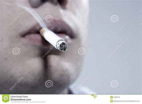 rokende mond stock afbeelding image  levensstijlen