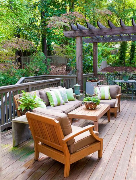 favorite deck decorating ideas   stylish outdoor room  homes gardens