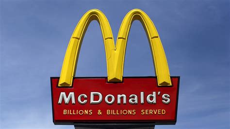 mcdonalds to raise pay 10
