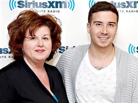 Vinny Guadagnino My Mom Revealed My Biggest Secret Mtv Jersey Shore