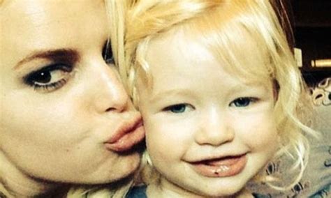 Jessica Simpson Posts Selfie With Daughter Maxwell Drew After Joining