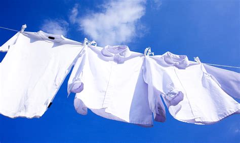 clean  white shirt mum shares genius hack  remove stains