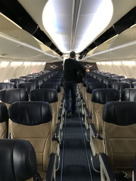 southwest airlines fleet boeing   details  pictures