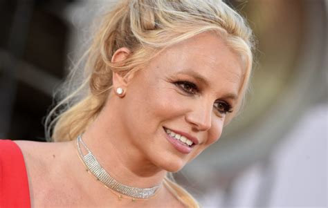 britney spears shares gruesome video of moment she broke