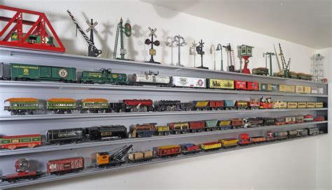 scale train display case  custom widths showcase express