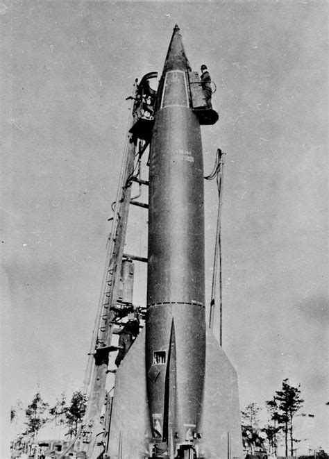 world war ii  pictures    rocket  wernher von braun