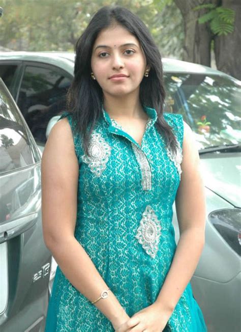 Top 8 Anjali Without Makeup Styles At Life