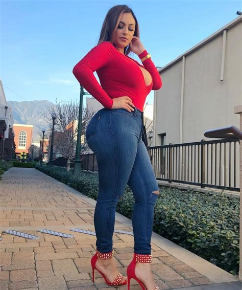 pin by 2towntoke on muñecas in 2018 pinterest curvy sexy and jeans