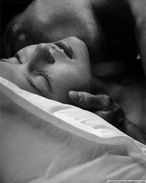 romance bold black and white lovers kiss bed hot lovepicturex