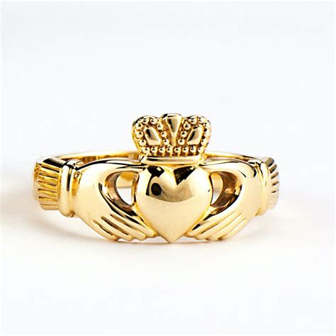 ladies classic gold claddagh ring   ireland  irish jeweler