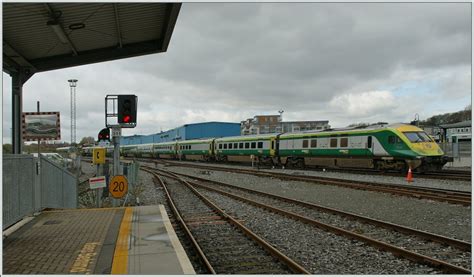 irisch rail  service  cork  leaving dublin heuston  april  rail picturescom