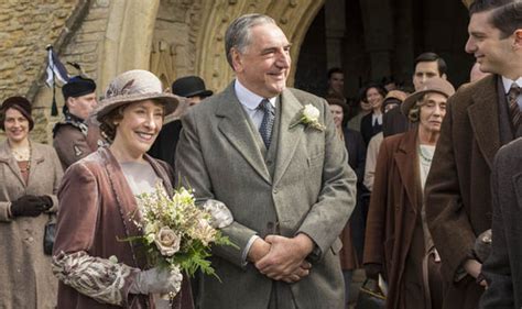 downton abbey series 6 phyllis logan was surprised by love storyline