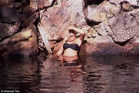 I M A Celebrity S Jo Beth Taylor Shows Off Her Bikini Body I Daily