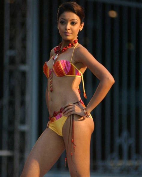 Tanushree Dutta Very Hot Navel Show In Bikini Image Hot Indian