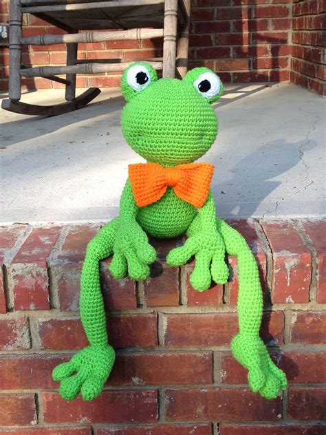printable crochet frog pattern