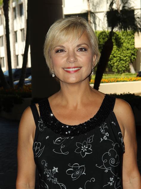 arrow teryl rothery to play the atom s love interest in season two