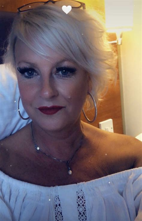 milf holly 53 from london looking to meet for sex and free hook ups