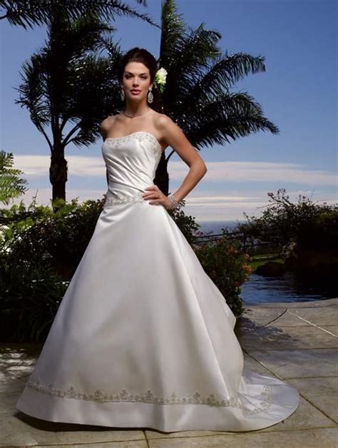 casablanca bridals nikkis offers  largest selection  prom bridal pageant dresses