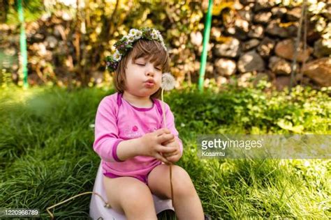 Girls Peeing Bildbanksfoton Och Bilder Getty Images