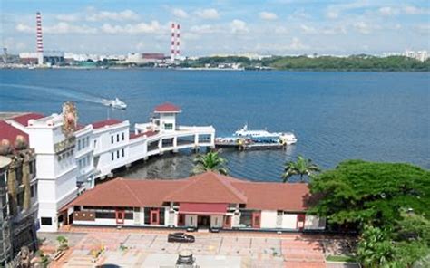 ferry terminal ready  serve  passengers  star