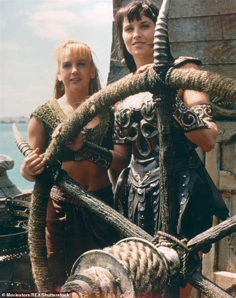 Lucy Lawless Defends The Lesbian Romance Between