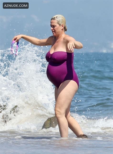 Katy Perry In The Ocean With Her Pregnant Friend As