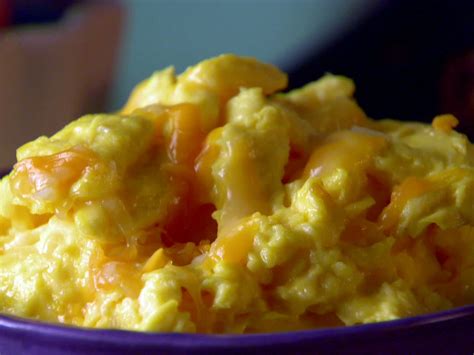 athletes recipies cheesy scrambled eggs world bodybuilding